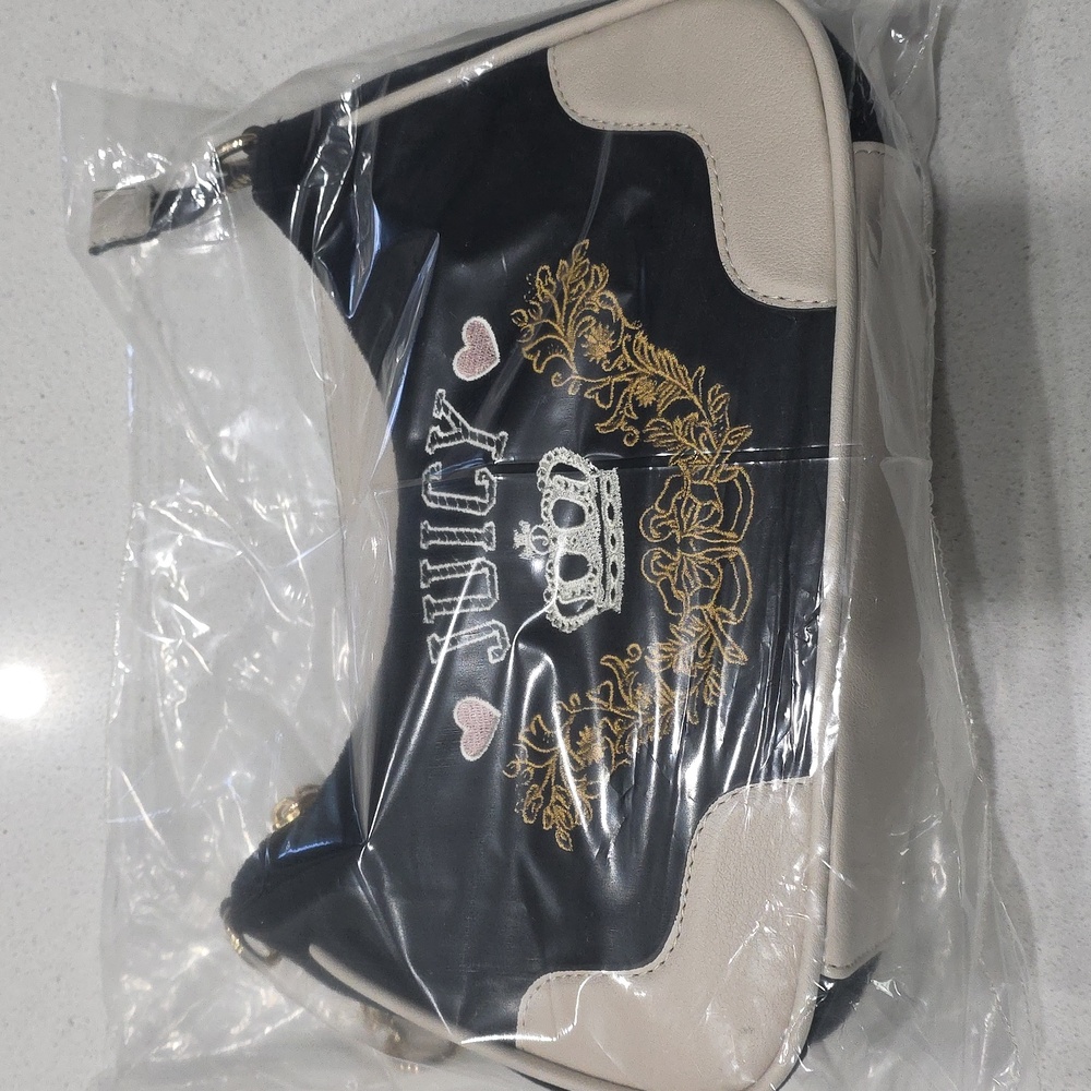 Juicy Couture Liquorice Shoulder Bag - Picture 8 of 13